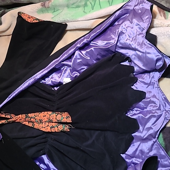 Kids Large Witch Halloween Costume - Picture 5 of 7